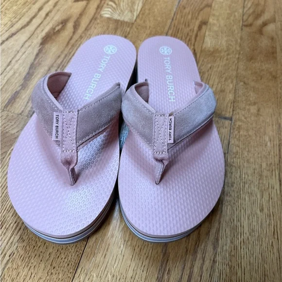 Tory Burch Blush Pink Flip Flop Sandals - Picture 1 of 2